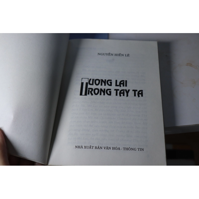 Tương lai trong tay ta - Nguyễn Hiến Lê 472872