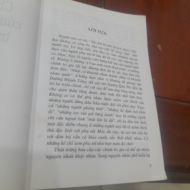Chuyện tình của CÁC VĨ NHÂN trong lịch sử 500220
