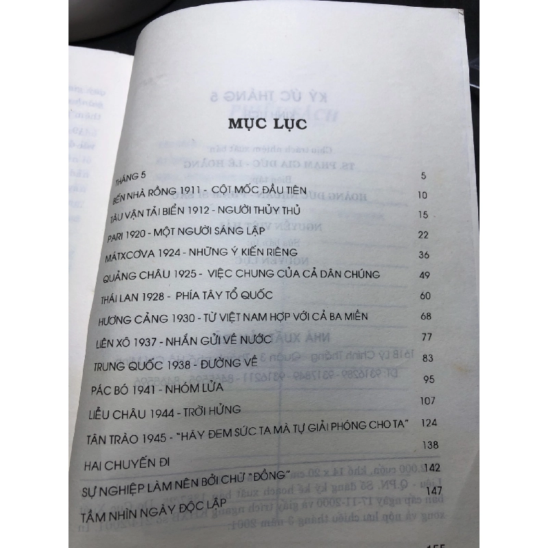 Ký ức tháng 5 mới 80% ố bẩn có dấu mộc và viết nhẹ trang đầu 2001 Kinh Lịch HPB0906 SÁCH VĂN HỌC 914679