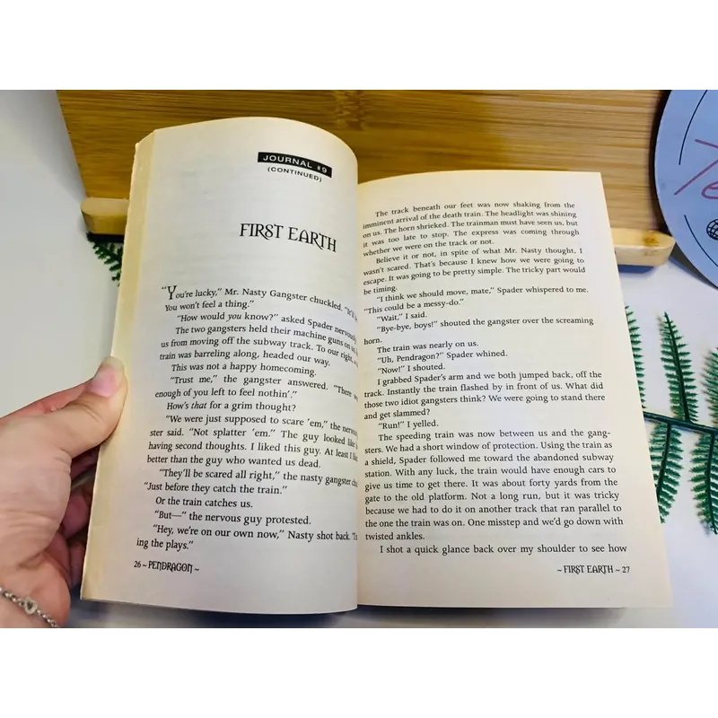 [Sách tiếng Anh 2hand] Like new 90% - ✈️ Pendragon: The Never War – D. J. MacHale 598340