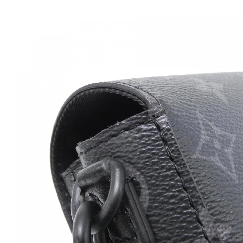 Túi đeo chéo Louis Vuitton Monogram Eclipse S Lock Vertical Wearable Wallet M82252 - Hàng hiệu Chính hãng 767488