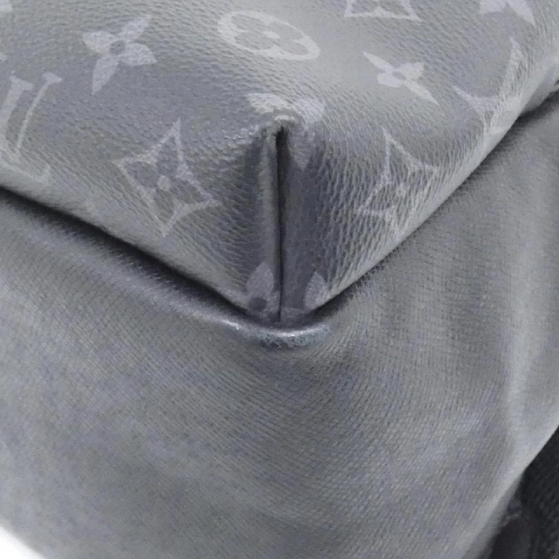 Balo Louis Vuitton Taiga Lama Discovery M30230 - Hàng hiệu Authentic 801350