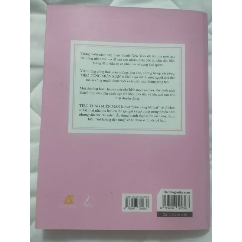 Tiệc Tùng Miên Man - Kate Spade New York 729314