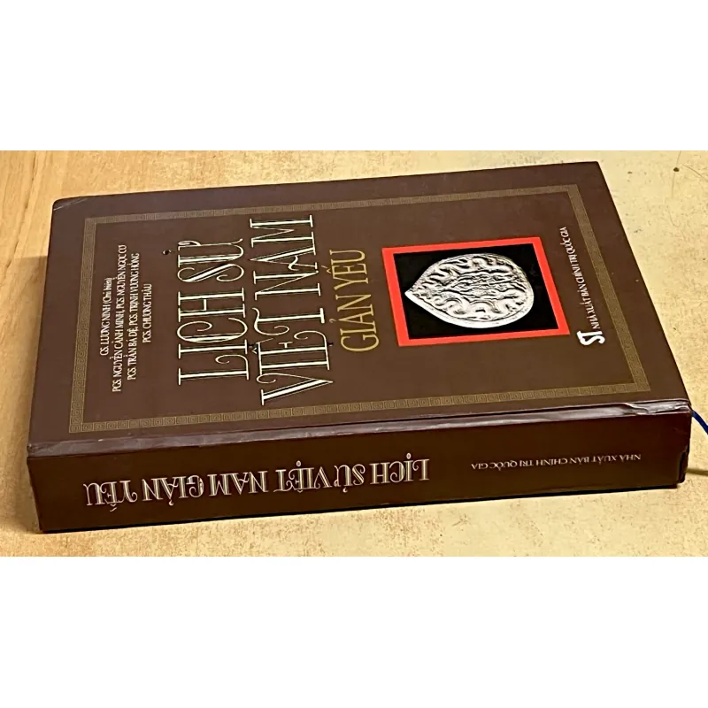 LỊCH SỬ VIỆT NAM GIẢN YẾU - Gs. LƯƠNG NINH ( Chủ biên) 1009598