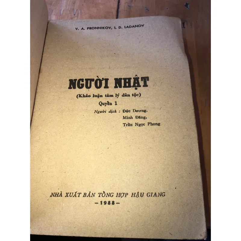 Người Nhật-Nhà Xuất Bản Tổng Hợp Hậu Giang 957983