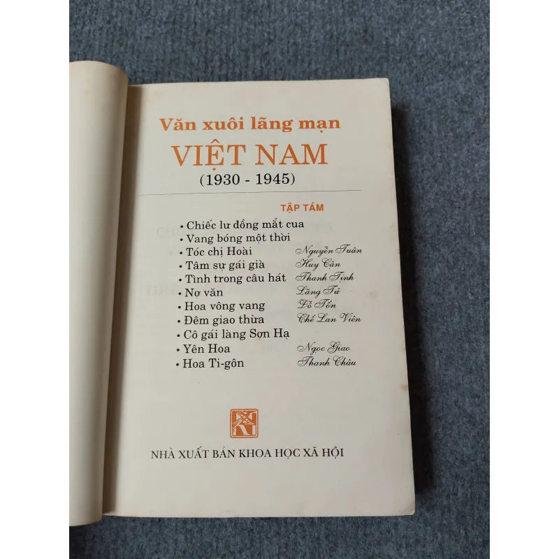 VĂN XUÔI LÃNG MẠN VIỆT NAM (1930 - 1945) TẬP TÁM 729242