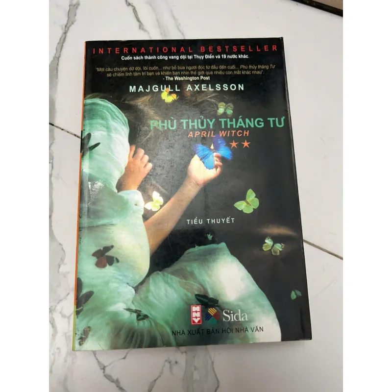Phù thủy tháng Tư (April Witch) – Majgull Axelsson 610874