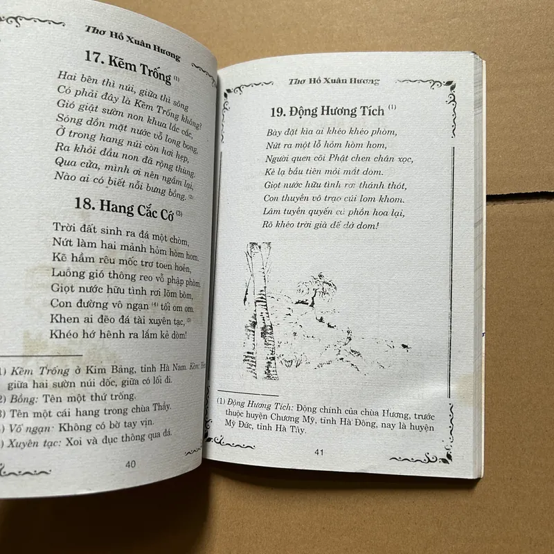 Thơ Hồ Xuân Hương 703439