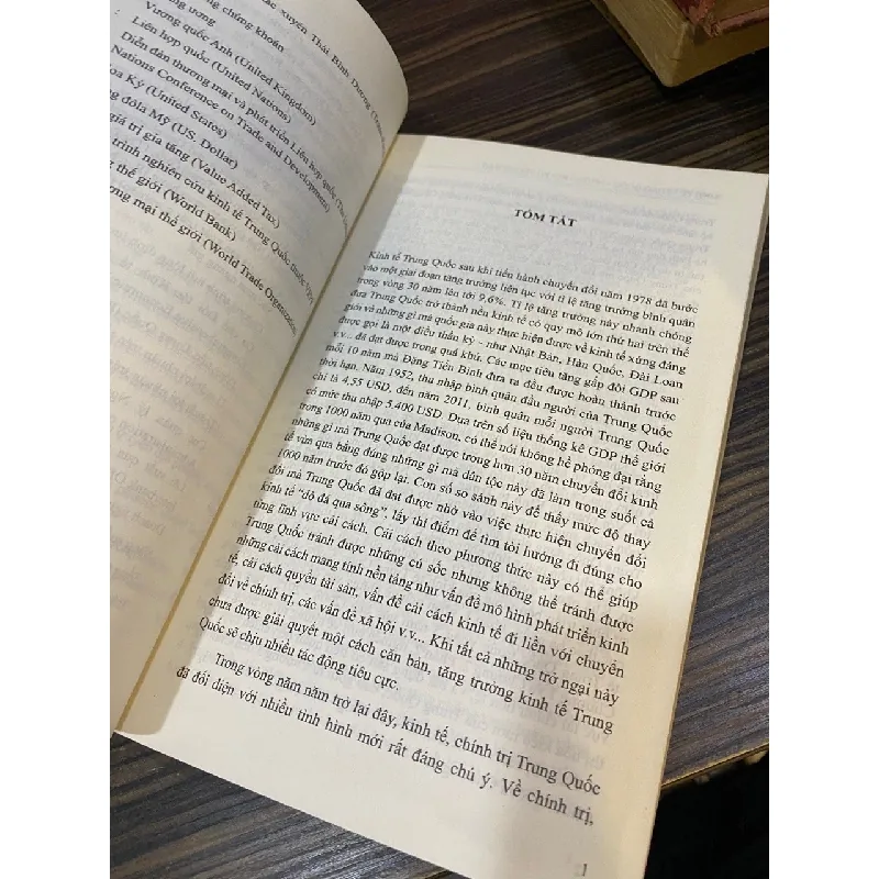 Kinh tế Trung Quốc: Những rủi ro trung hạn - Phạm Sỹ Thành chủ biên 571329