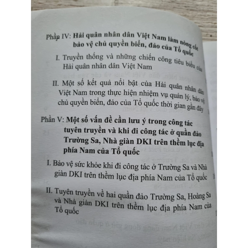 Những điều cần biết về hai quần đảo Hoàng Sa Trường Sa và khu vực thềm lục địa Việt Nam 
 322393