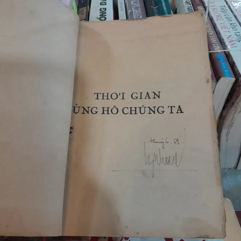 THỜI GIAN ỦNG HỘ CHÚNG TA - Ilya Erhenbounrg
 697063