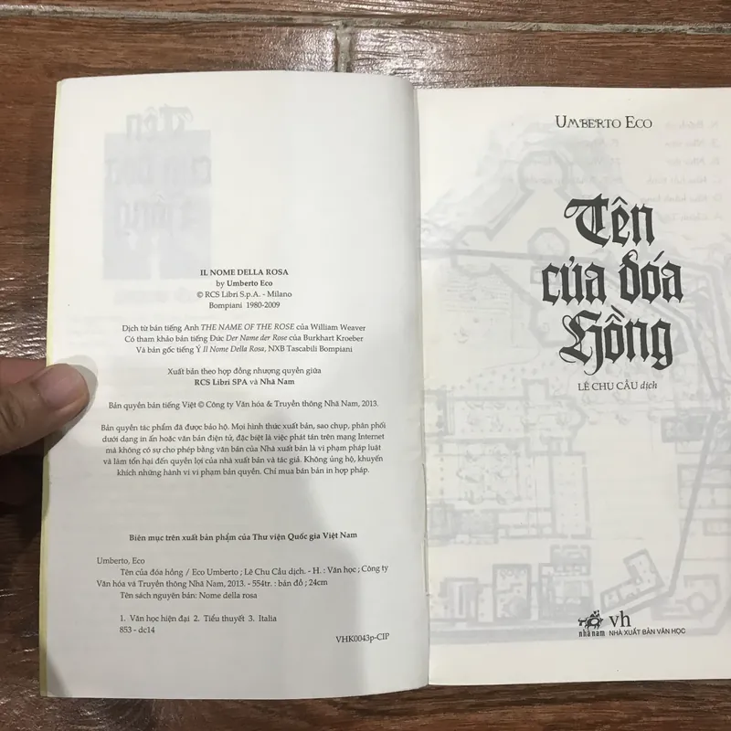 TÊN CỦA ĐÓA HỒNG - UMBERTO ECO 719440