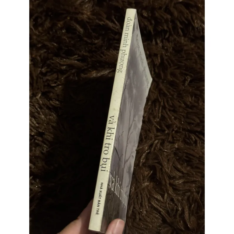 Và khi tro bụi (NXB Trẻ) 705542