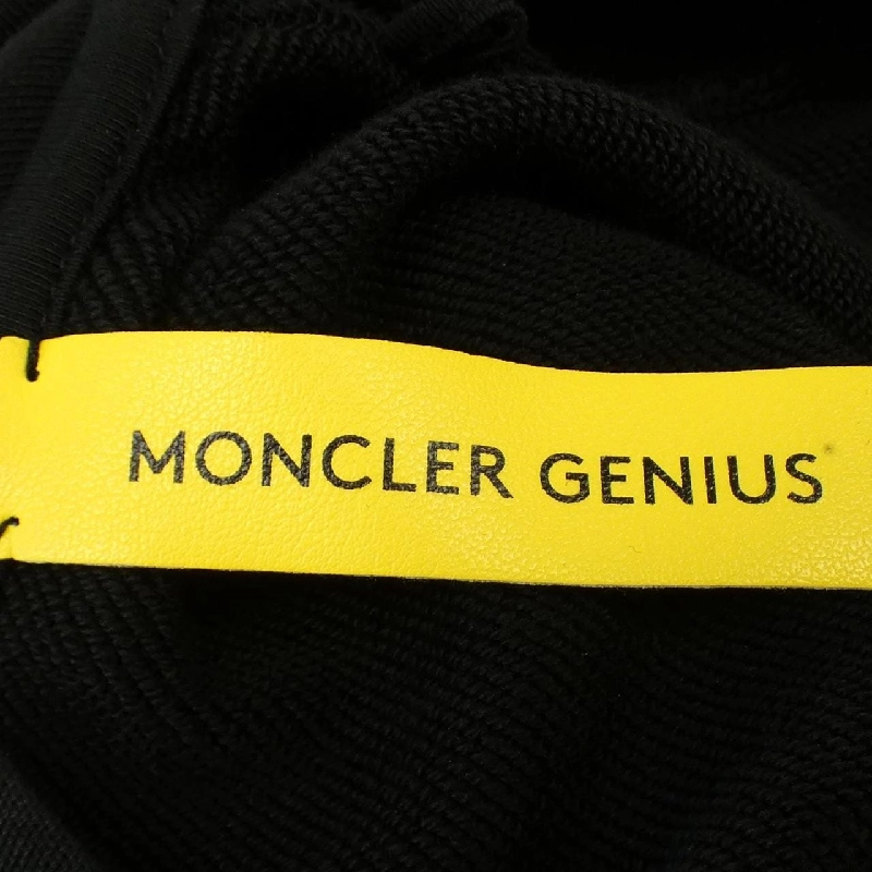 Áo khoác MONCLER GENIUS - Hàng hiệu Authentic 902679
