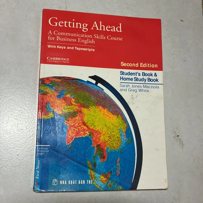 Getting Ahead: A communication Skills Course for Business English 995761