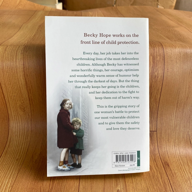 (Tiếng Anh) I'll Never Give Up on You - No child should ever be forgotten - By Becky Hope 469447