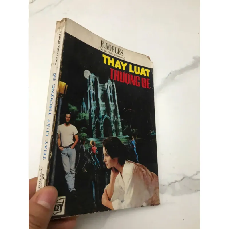 Thay Luật Thượng Đế (Cela s'appelle l'aurore - Tên gốc tiếng Pháp) 598965