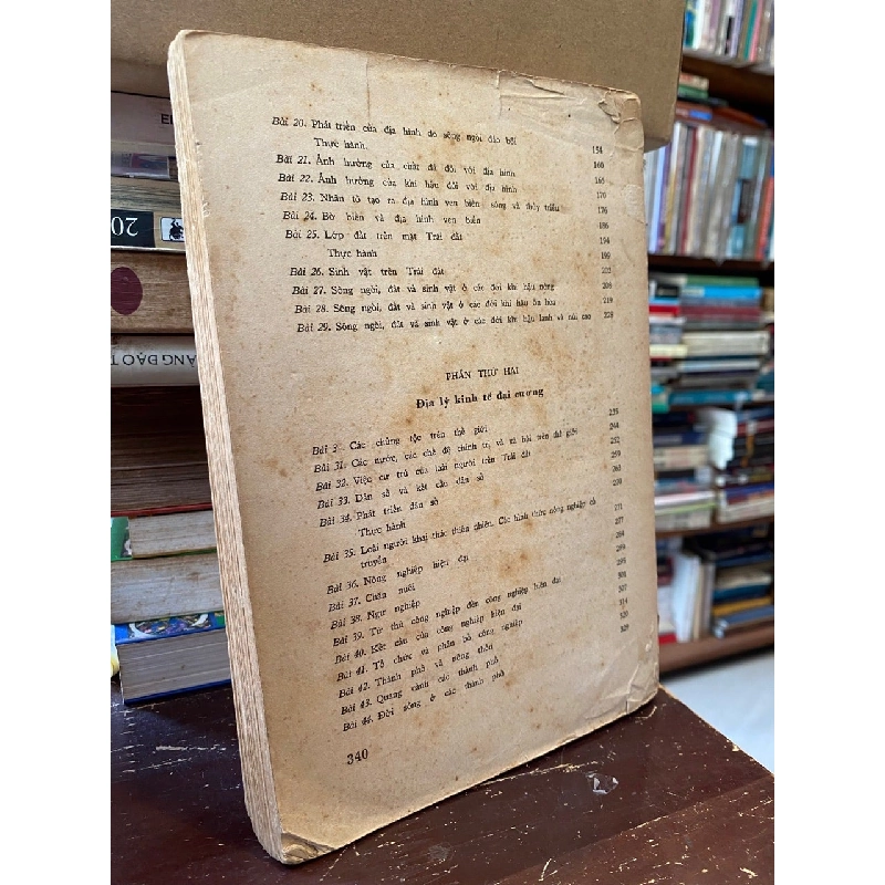 Địa lý lớp 10 phổ thông - Sách giáo khoa xưa 747785