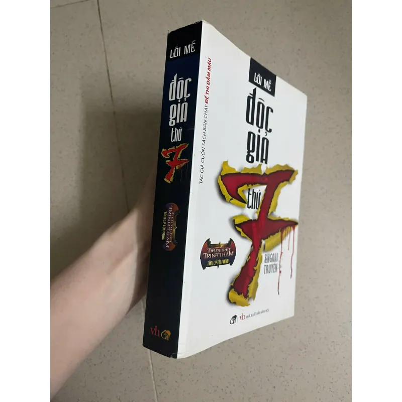 Độc giả thứ 7 và ngoại truyện 994170