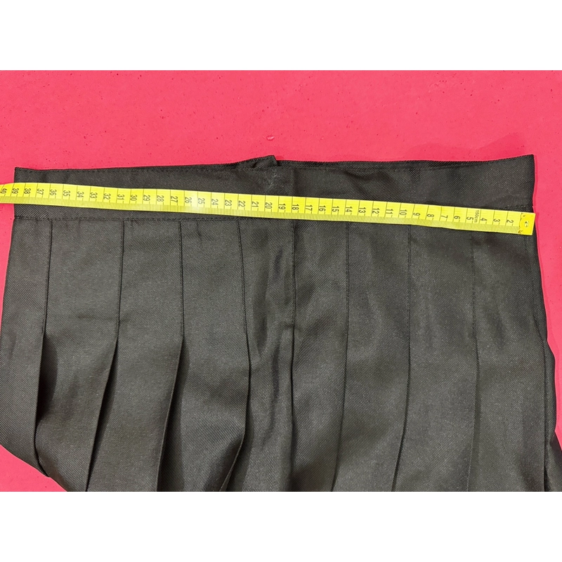 Chân vây xếp ly kiểu màu đen size L chưa sử dụng, đã cắt mác 541370