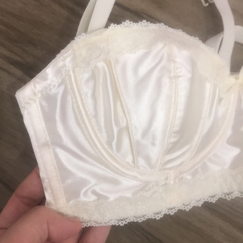 Áo ngực nữ màu trắng kem - mới chưa qua sử dụng  492764