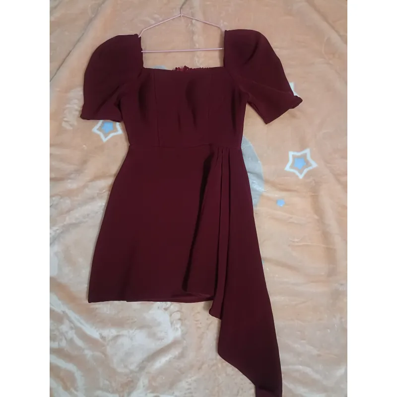 Váy nữ đỏ đô cổ vuông 1026324