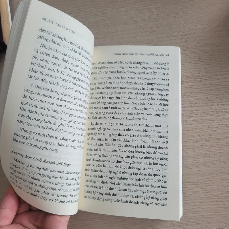 Dạy con làm giàu - Tập 11: Trường dạy kinh doanh cho những người thích giúp đỡ người khác<br>Robert T. Kiyosaki 530152