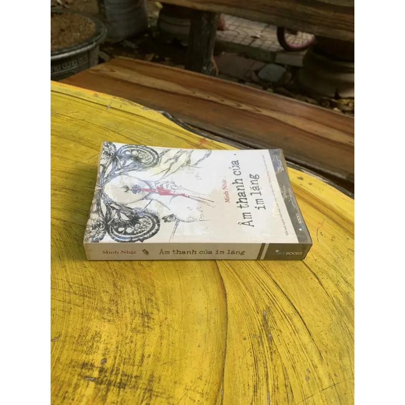 ÂM THANH CỦA SỰ IM LẶNG 745787