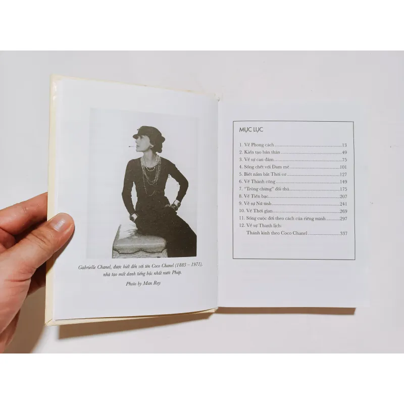 Thánh Kinh Theo Coco Chanel 1024406