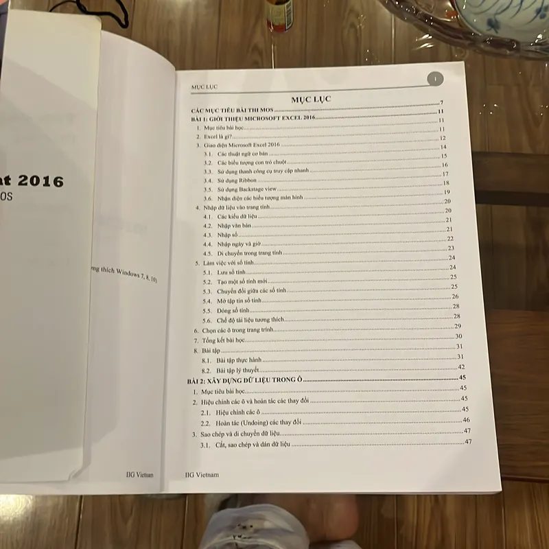 Bộ 2 quyển sách ôn thi tin học MOS 713003