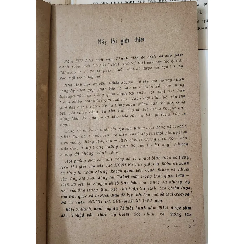 Truyện tình báo: NGƯỜI ĐÃ CỨU MOSKVA (Robert Guillain) 717669