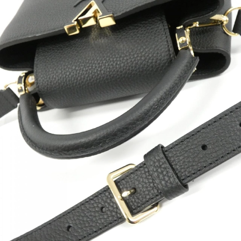 Túi Louis Vuitton Capucines BB M24728 620293