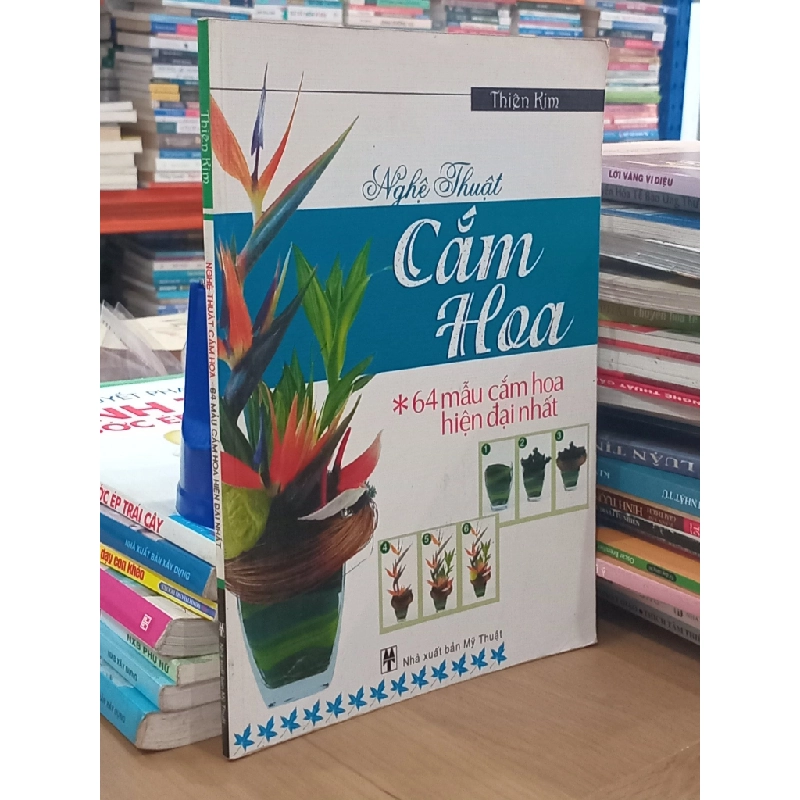 Nghệ thuật cắm hoa: 64 mẫu cắm hoa hiện đại nhất - Thiên Kim 530076