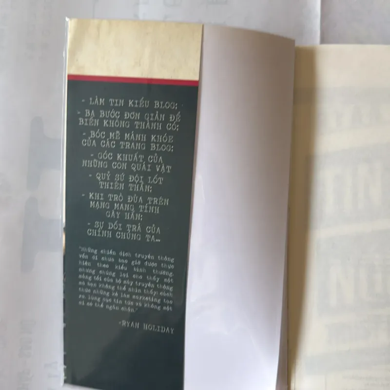 TIN TÔI ĐI, TÔI ĐANG NÓI DỐI ĐẤY! 977016