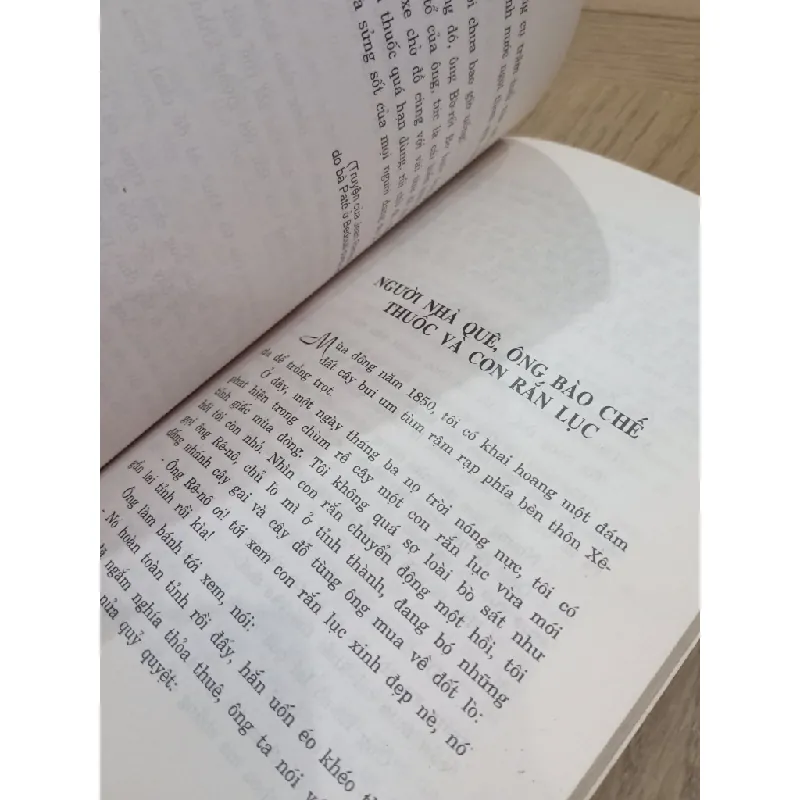 Chiếc áo sơ mi trắng 674412