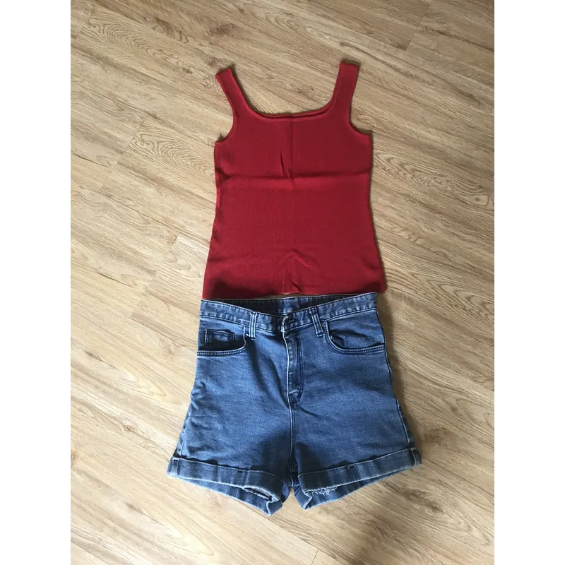 Combo áo thun đỏ & quần jean ngắn 719526