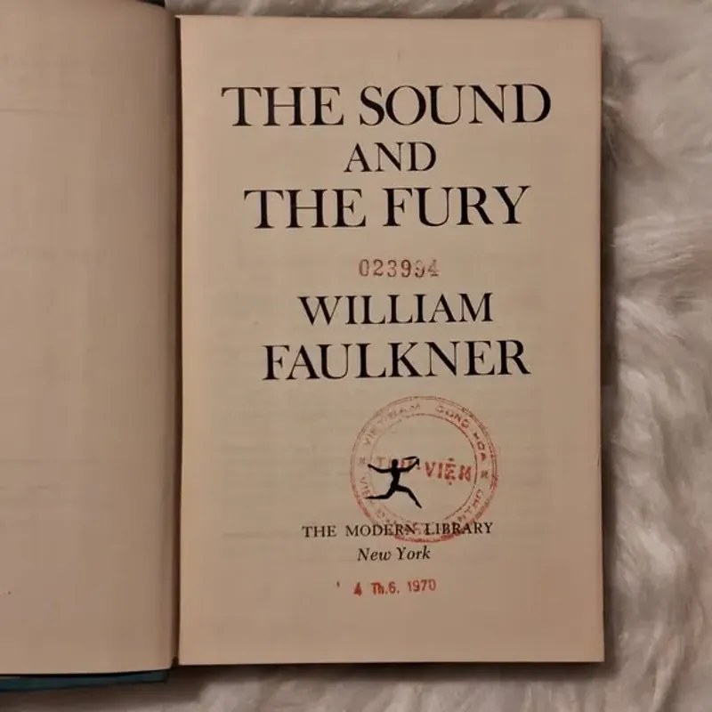 William Faulkner - The Sound and The Fury 783193