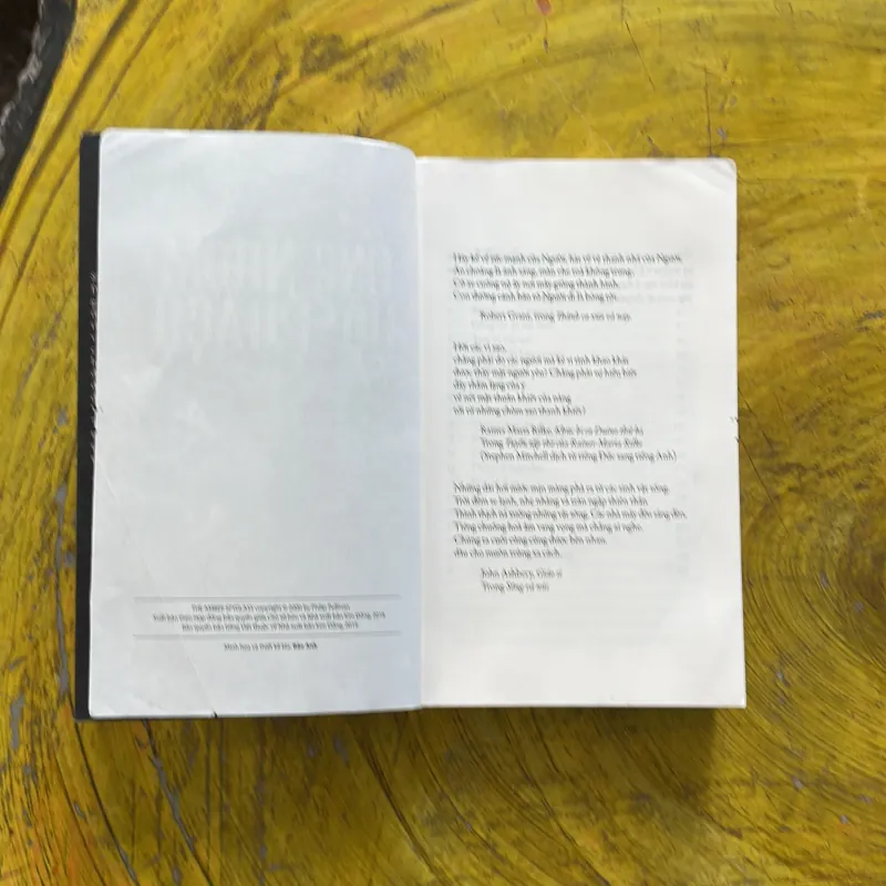 ỐNG NHÒM HỔ PHÁCH VẬT CHẤT TỐI CỦA NGÀI III - PHILIP PULLMAN 937473