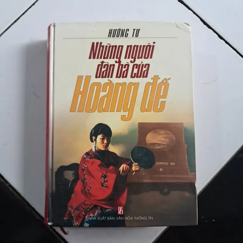 Những người đàn bà của hoàng đế 1027854