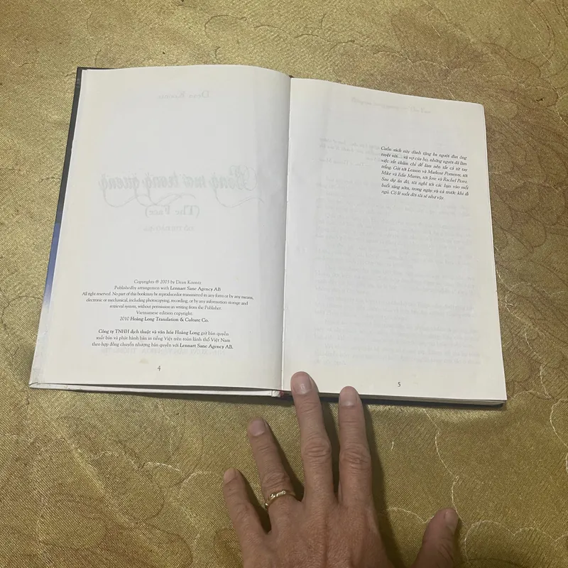 BÓNG MA TRONG GƯƠNG- DEAN KOONTZ 596337