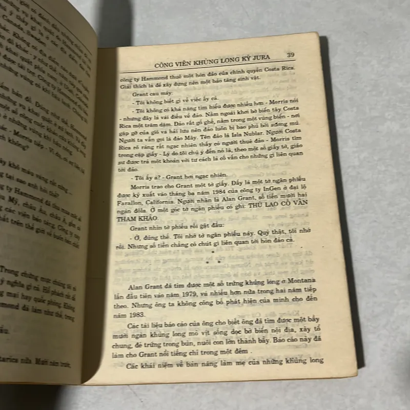 Công viên khủng long kỷ Jura (Tập 1) - Michael Crichton - 1994s 597747