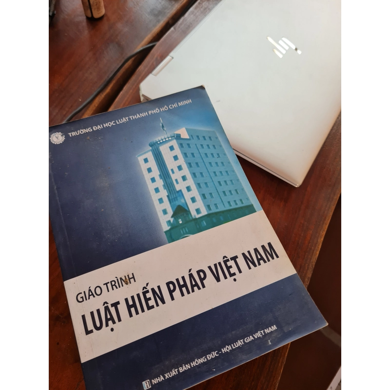 Thanh lý bộ sách luật 505861