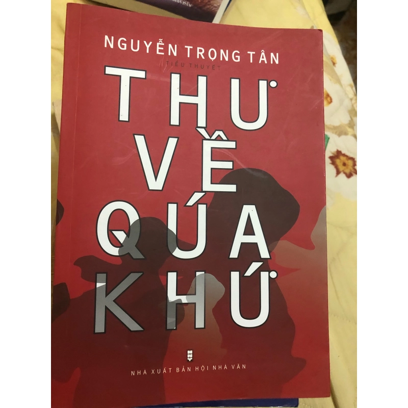thư về quá khứ nguyễn trọng tân( có chữ ký tác giả) 484930