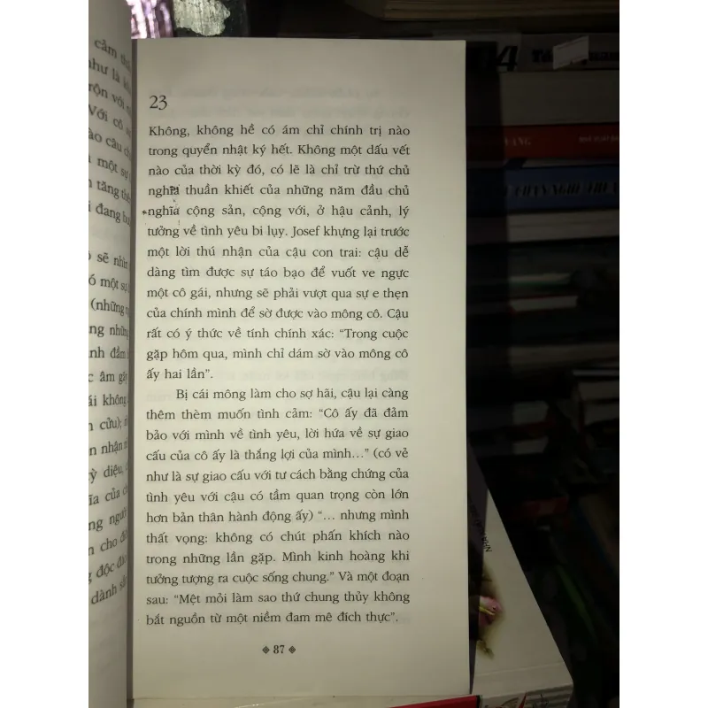 Vô tri - Milan Kundera 994740