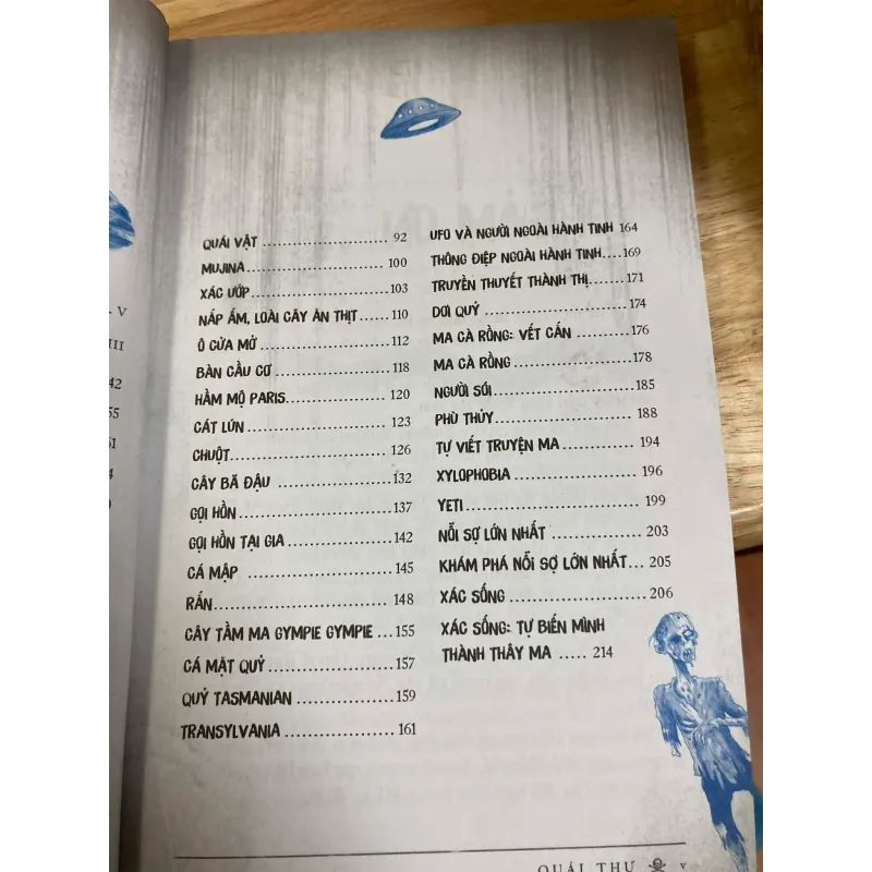 Quái Thư - Julie Winterbottom 928087