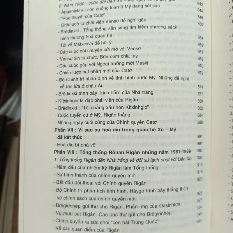 Đặc biệt tin cậy - Vị đại sứ ở Washington qua 6 đời tổng thống Mỹ 1001469