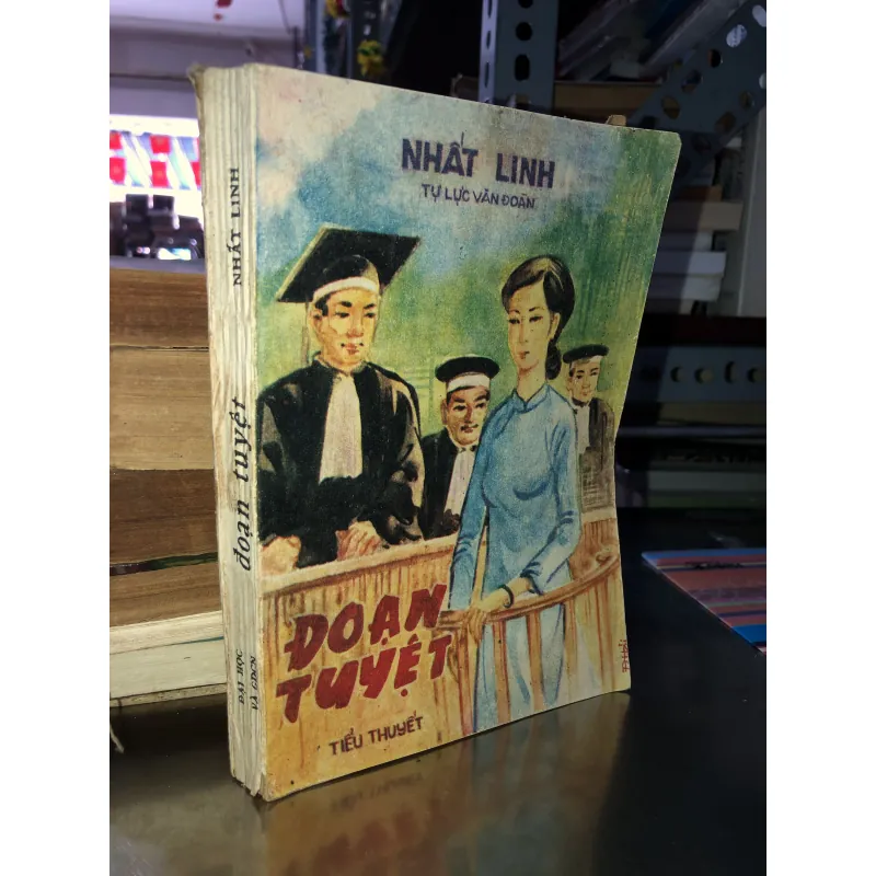 Đoạn tuyệt - Nhất Linh 930040