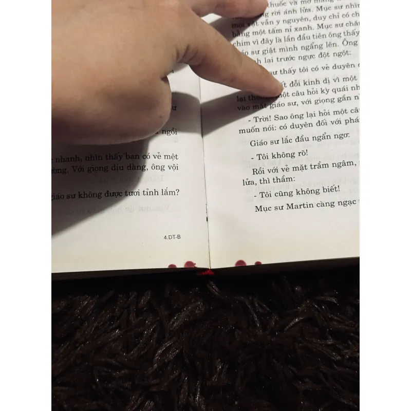 Dị truyện (bìa cứng) 937055