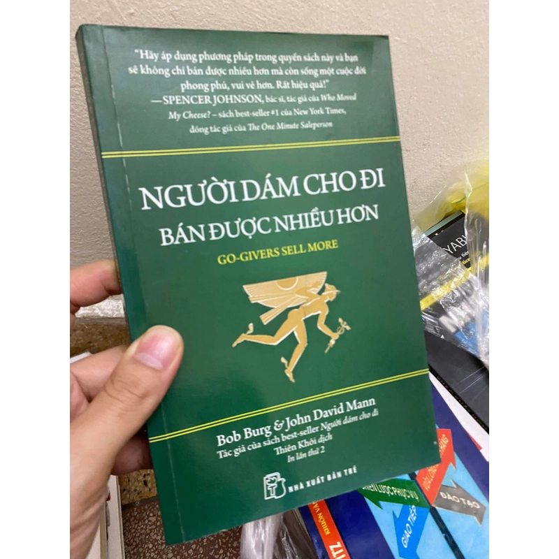 Sách Người dám cho đi bán được nhiều hơn 310106