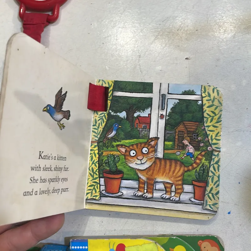 NGOẠI VĂN : sách trò chơi : usborne - baby’s very first buggy book Animals ; Dinosour  1027462